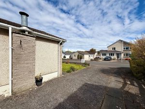 Photo 19- click for photo gallery